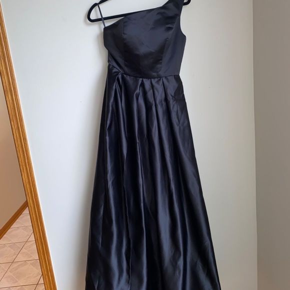Hebeos size s A-Line Satin Ruffles One-Shoulder Sleeveless Floor-Length Dresses - Picture 2 of 4